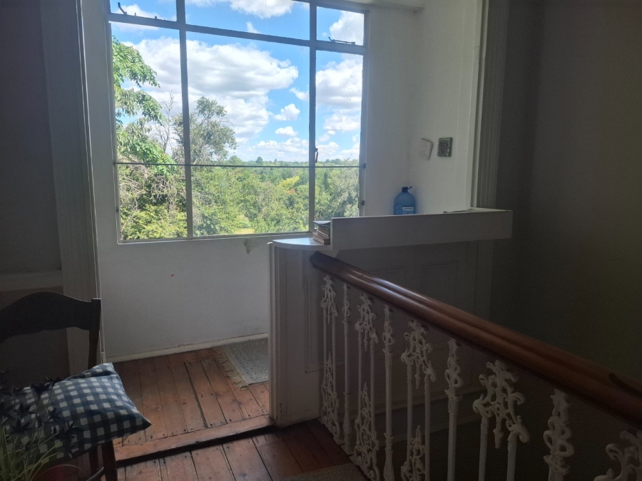 5 Bedroom Property for Sale in Kroonstad Central Free State